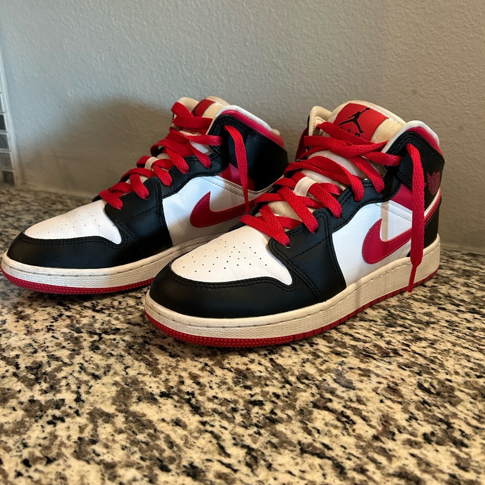 Nike Air Jordan 1 Mids - Black, Red, White